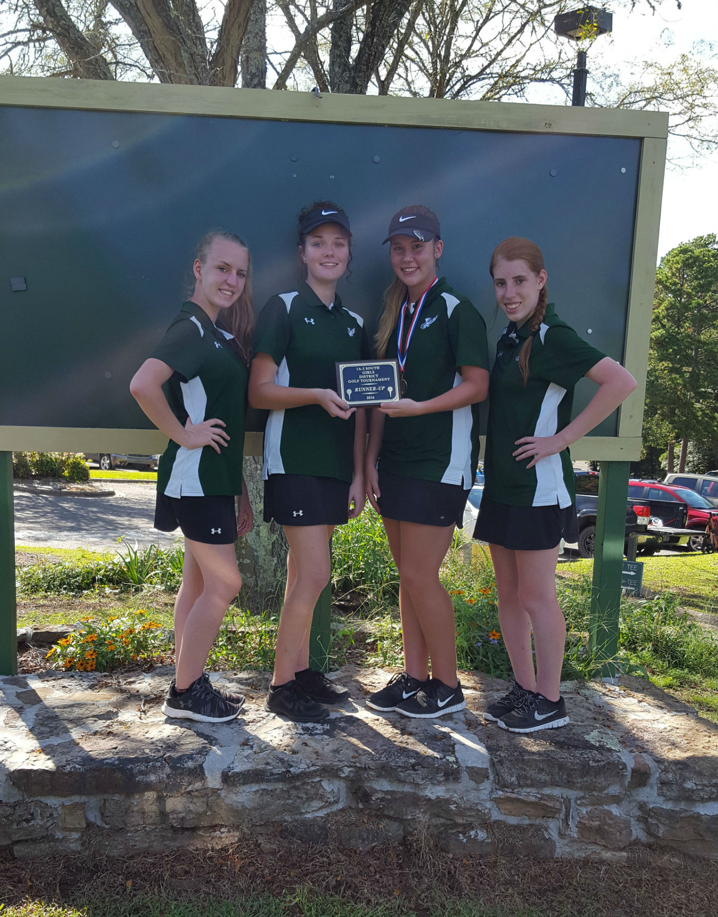 Girls Golf Team finishes 9th in State